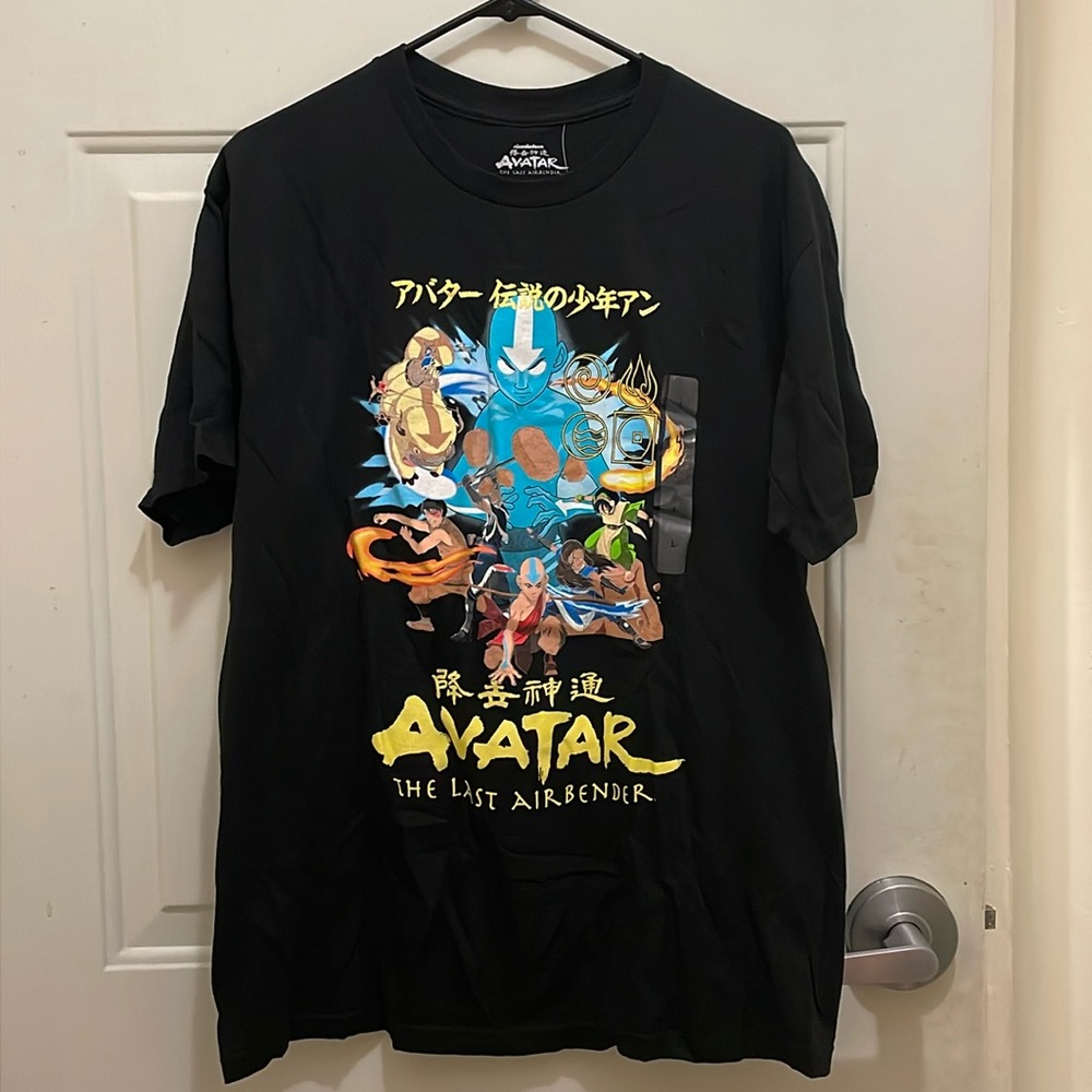 NICKELODEON:NWT, Avatar the Last Air Bender  black graphic T-shirt Size L